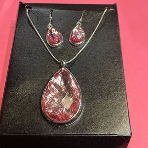 Pink stone necklace set with earrings! Super cute!